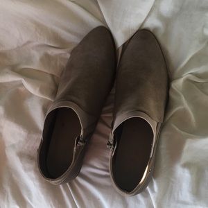 Vera Wang Ankle Booties